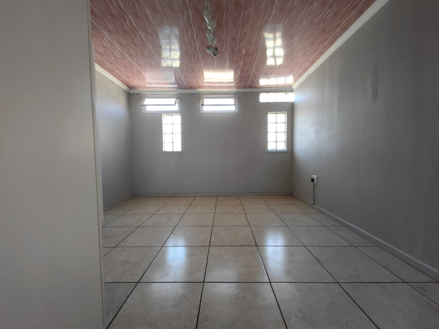 4 Bedroom Property for Sale in Eastridge Western Cape